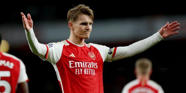 体育娱乐平台-【英超】阿森纳主场2比0轻取卢顿，暂时重回榜首