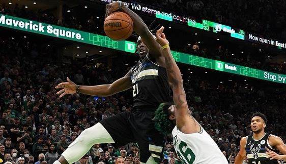 leyu-就你是DPOY啊？霍勒迪一帽一断助雄鹿夺下天王山